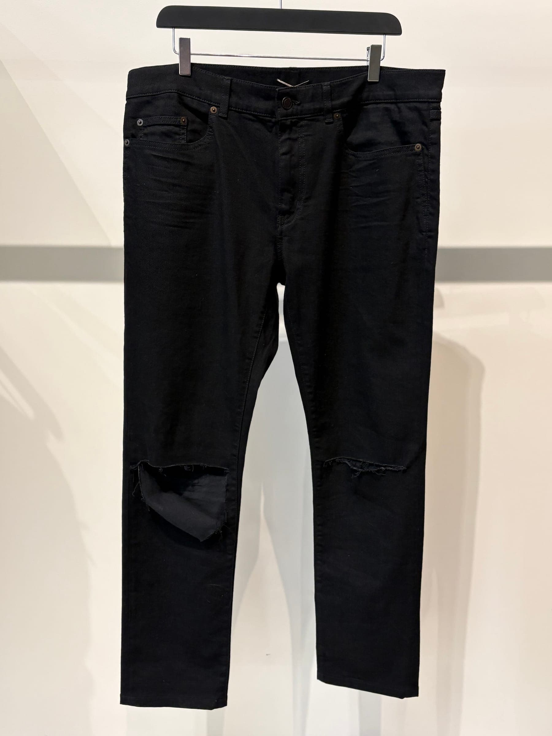 Saint Laurent Paris D02 Distressed Denim