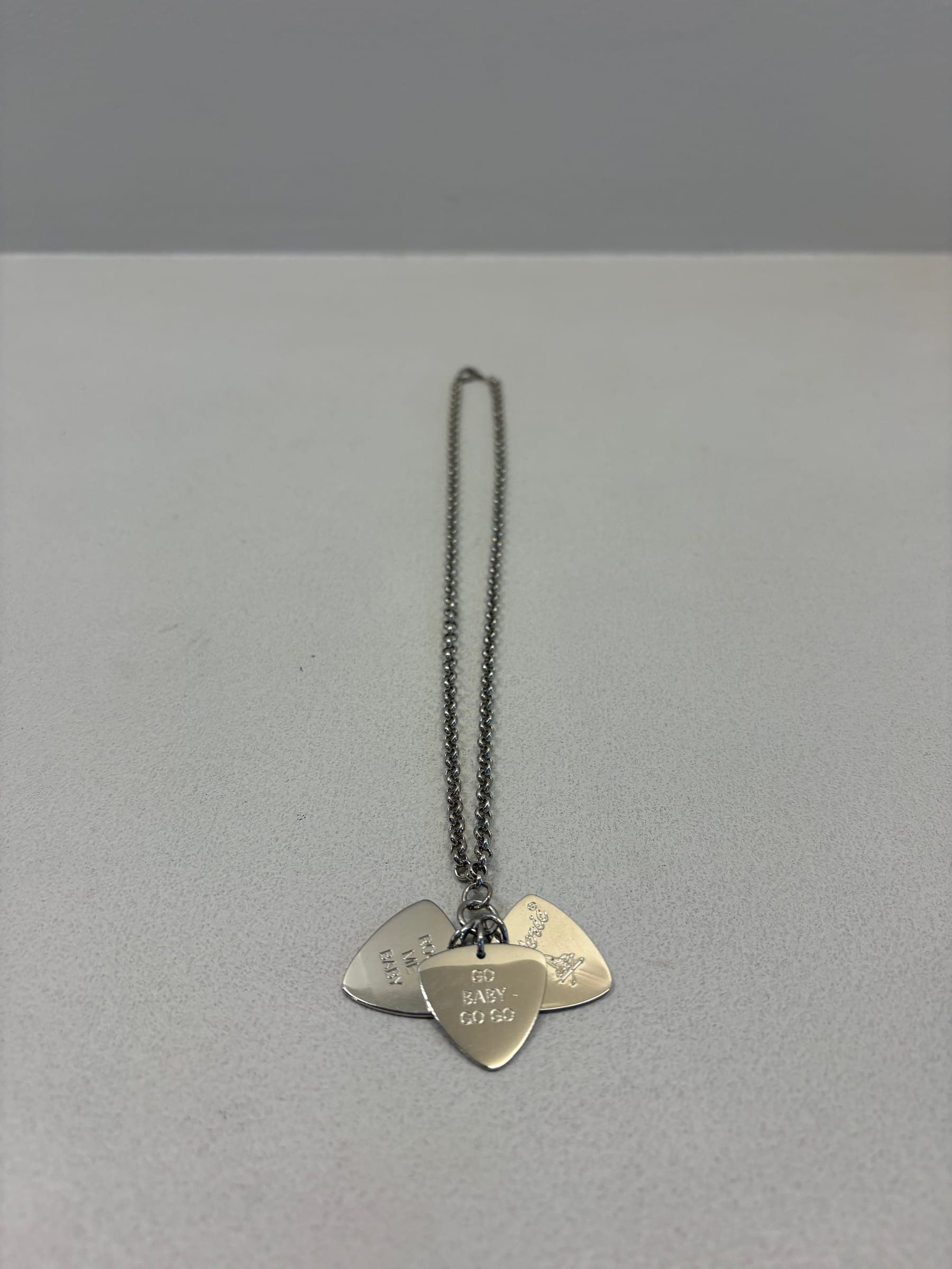 Hysteric Glamour Guitar Pick Necklace